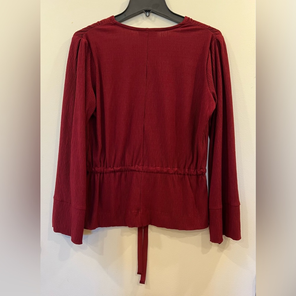 DG2 by Diane Gilman V-Neck Wide Sleeve Top with Cinching-Ribbon Detail, Small - Picture 2 of 6